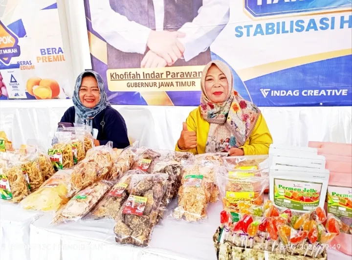 Tampak pelaku UMKM beserta produk produknya di Pasar Murah.